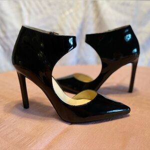 NINE WEST black patent heels in EUC size 7.5